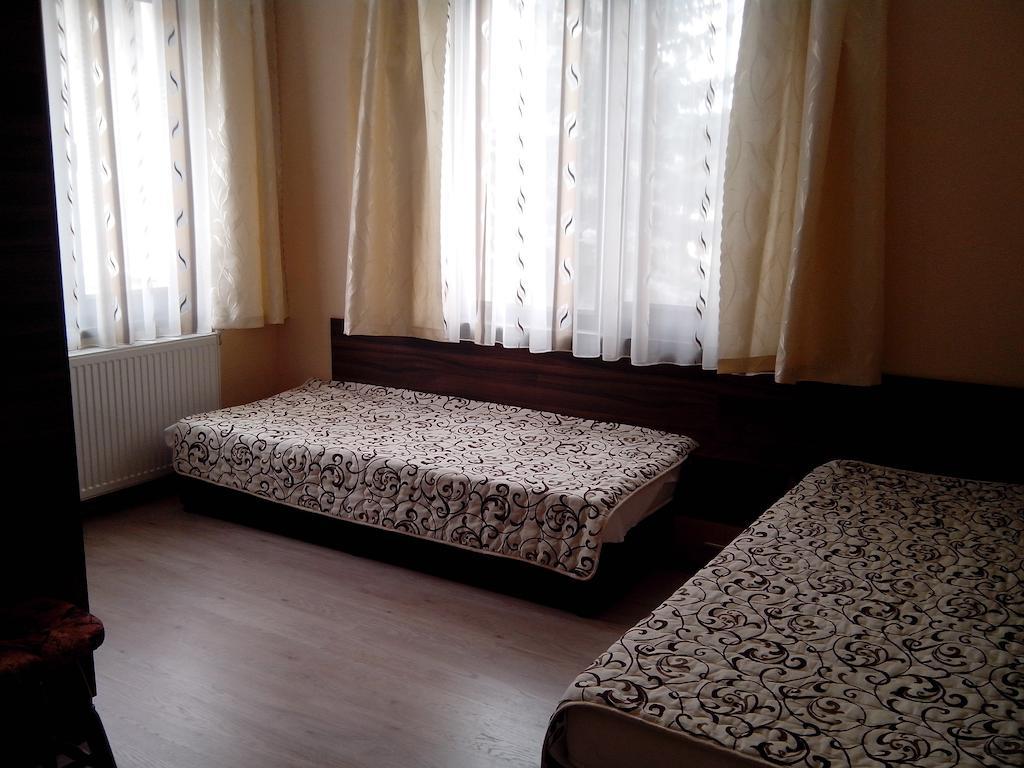 Advel Guest House Madzhare Chambre photo